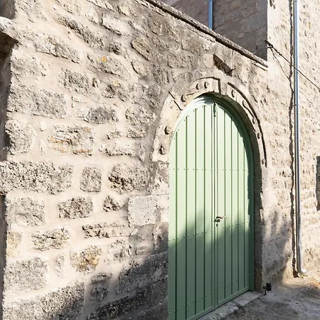 Dervisia Stonehouse 2