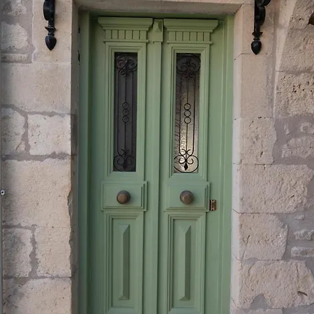 Dervisia Stonehouse 2 דירה Lazaráta